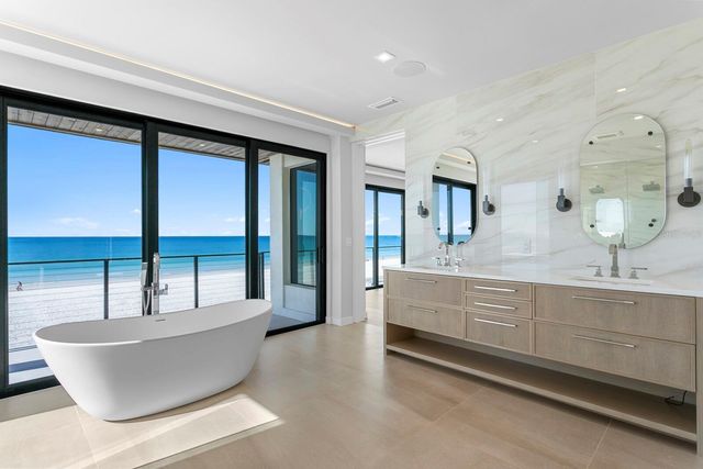 70 GULF BOULEVARD, Indian Rocks Beach, FL 33785