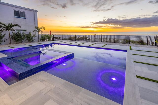 70 GULF BOULEVARD, Indian Rocks Beach, FL 33785