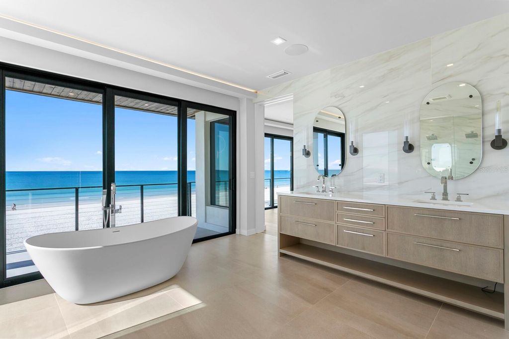 Image 37 of property listing at 70 GULF BOULEVARD, Indian Rocks Beach, FL 33785