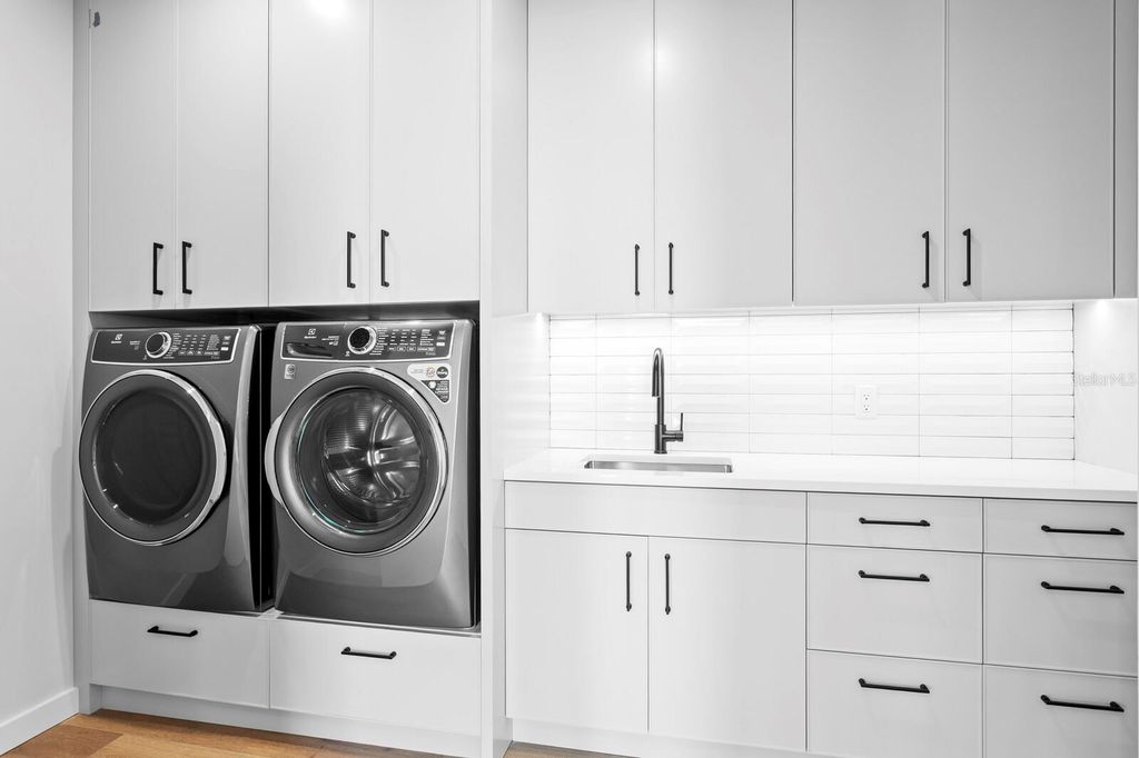 Image 44 of property listing at 70 GULF BOULEVARD, Indian Rocks Beach, FL 33785