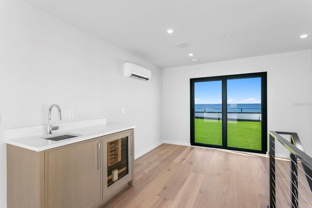 Image 52 of property listing at 70 GULF BOULEVARD, Indian Rocks Beach, FL 33785