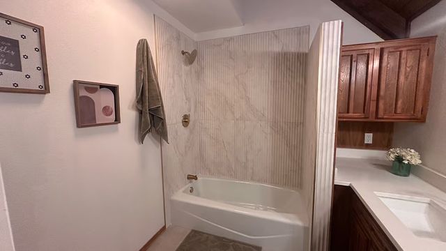 2001 Park Hill Drive, Arlington, TX 76012