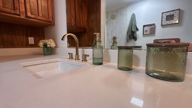 2001 Park Hill Drive, Arlington, TX 76012