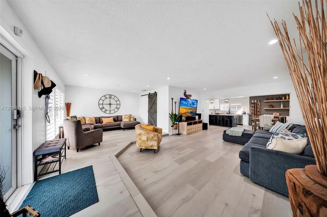10431 SW 93rd Street, Miami, FL 33176
