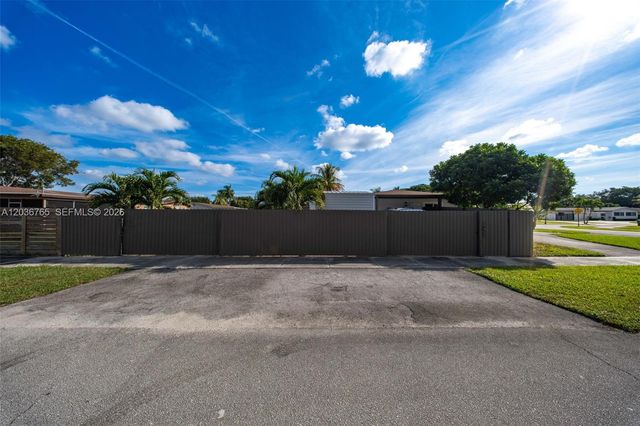 10431 SW 93rd Street, Miami, FL 33176