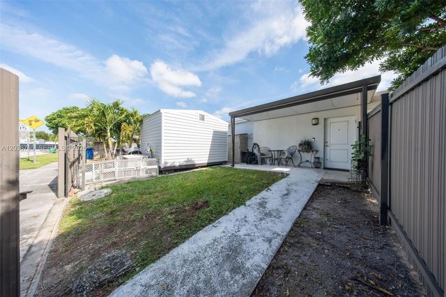 10431 SW 93rd Street, Miami, FL 33176