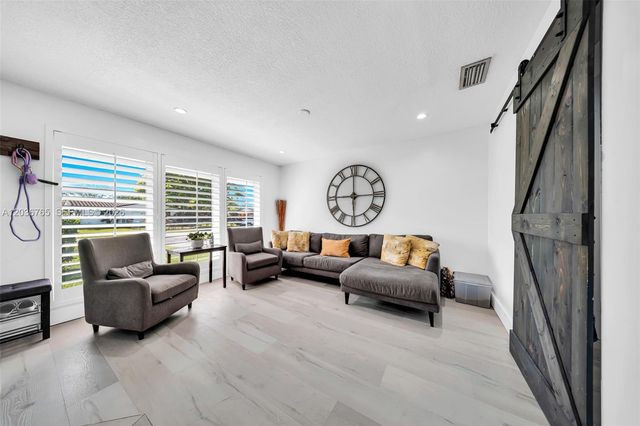 10431 SW 93rd Street, Miami, FL 33176