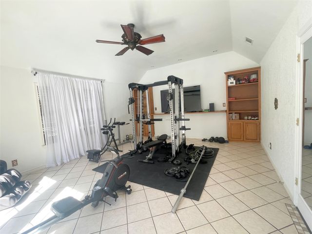 286 W Ridge Street, Decatur, TX 76234