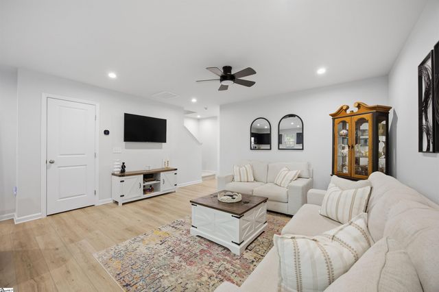 217 Sarnesfield Way, Greenville, SC 29605