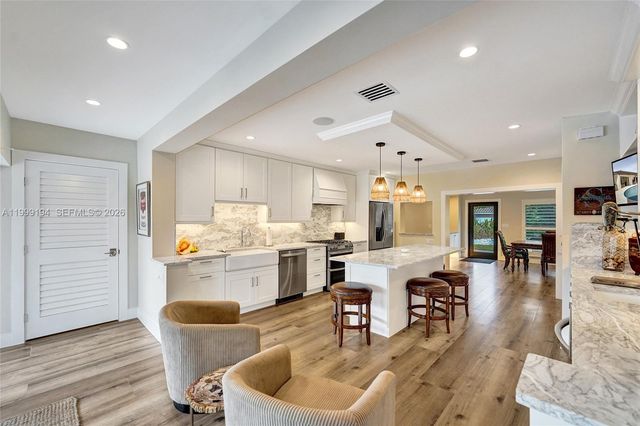 2832 NE 26th St, Fort Lauderdale, FL 33305