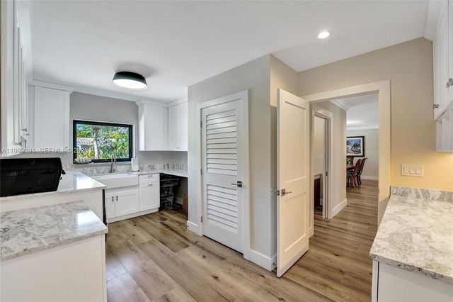 2832 NE 26th St, Fort Lauderdale, FL 33305