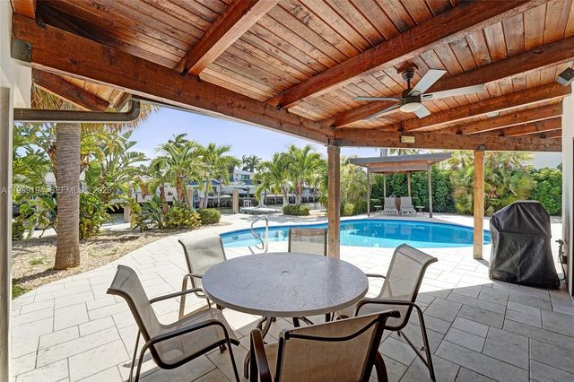 2832 NE 26th St, Fort Lauderdale, FL 33305