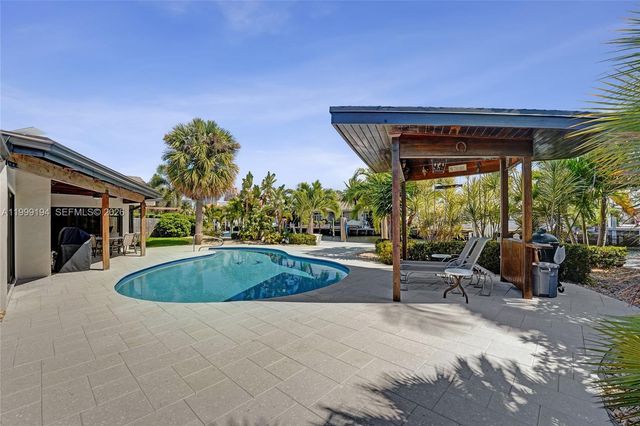2832 NE 26th St, Fort Lauderdale, FL 33305