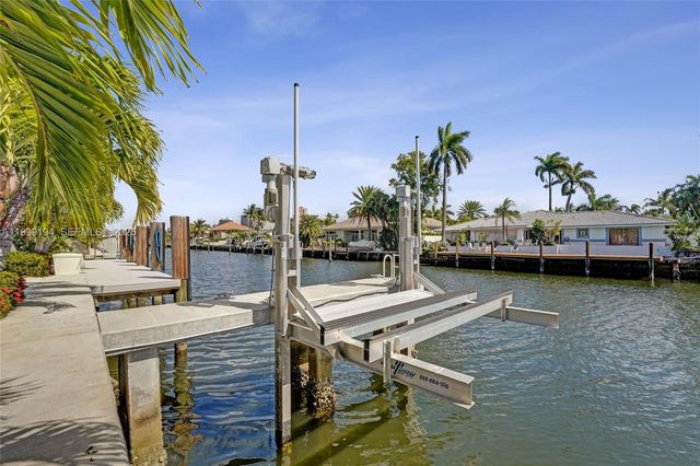 2832 NE 26th St, Fort Lauderdale, FL 33305
