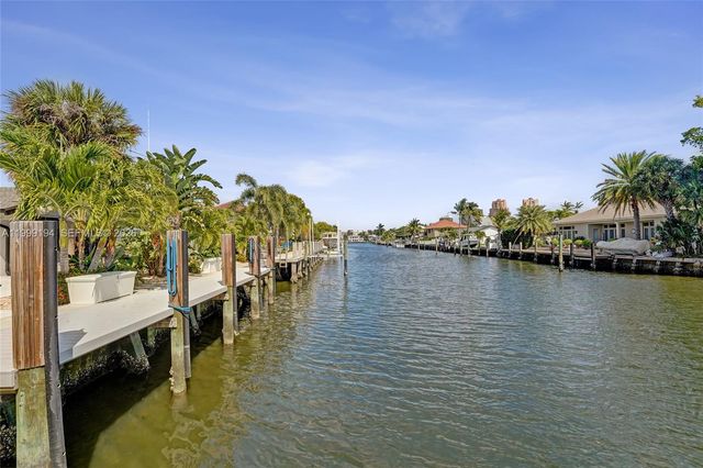 2832 NE 26th St, Fort Lauderdale, FL 33305
