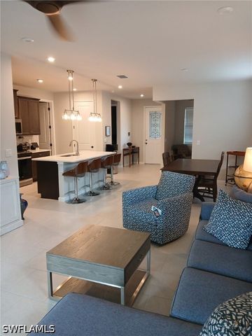 10371 Bonavie Cove DR, Fort Myers, FL 33966