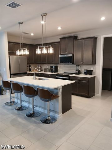 10371 Bonavie Cove DR, Fort Myers, FL 33966