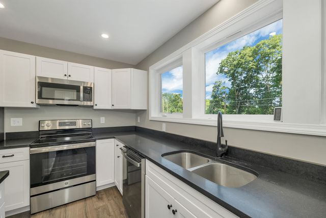 477 Province Road, Strafford, NH 03884