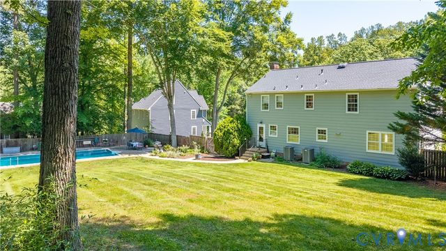 113 Holly Dr, Manakin Sabot, VA 23103