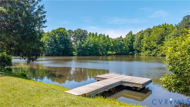 113 Holly Dr, Manakin Sabot, VA 23103