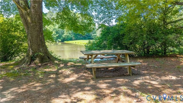 113 Holly Dr, Manakin Sabot, VA 23103