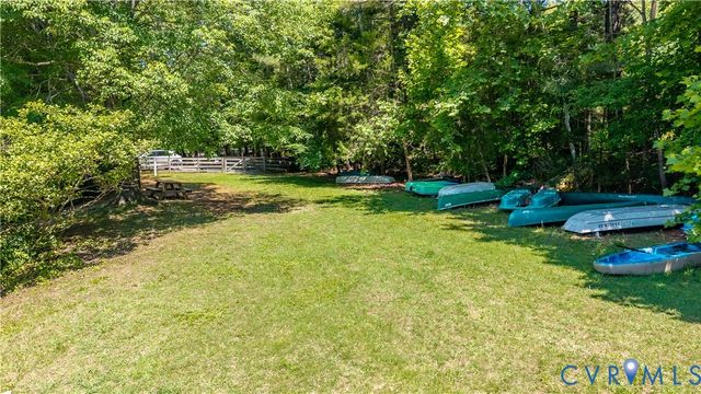 113 Holly Dr, Manakin Sabot, VA 23103