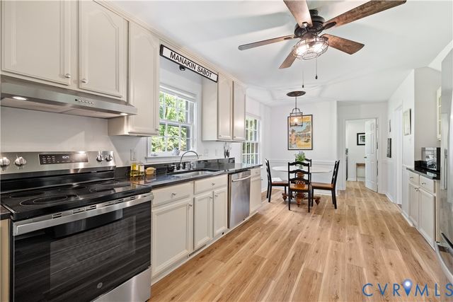 113 Holly Dr, Manakin Sabot, VA 23103