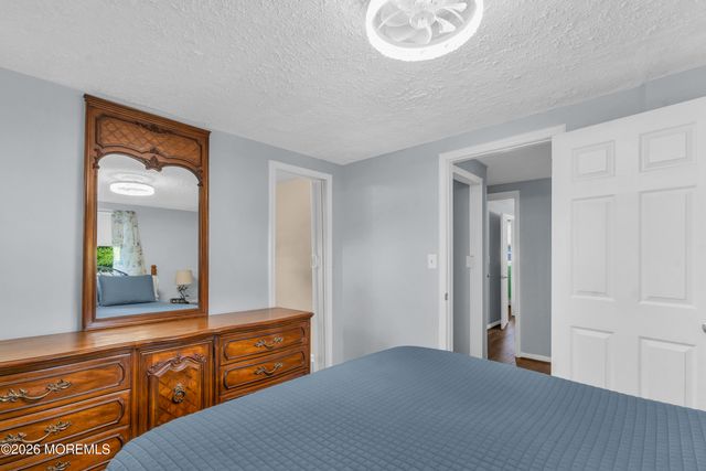 704 Monmouth Parkway, North Middletown, NJ 07748