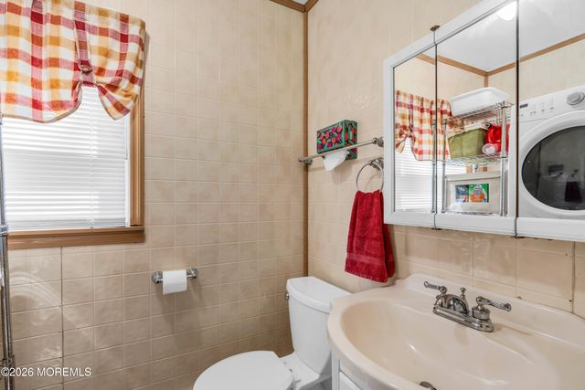 704 Monmouth Parkway, North Middletown, NJ 07748