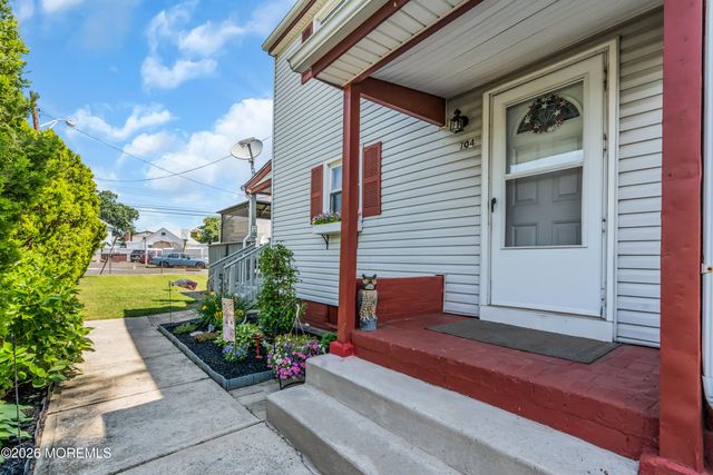 704 Monmouth Parkway, North Middletown, NJ 07748