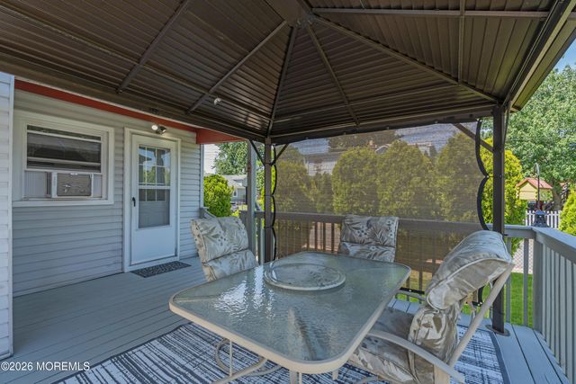 704 Monmouth Parkway, North Middletown, NJ 07748