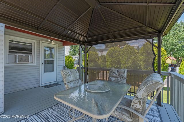 704 Monmouth Parkway, North Middletown, NJ 07748
