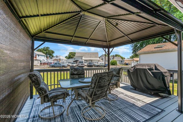 704 Monmouth Parkway, North Middletown, NJ 07748
