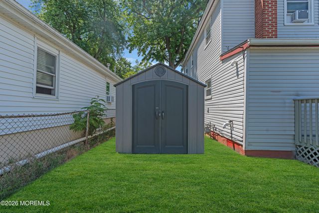 704 Monmouth Parkway, North Middletown, NJ 07748