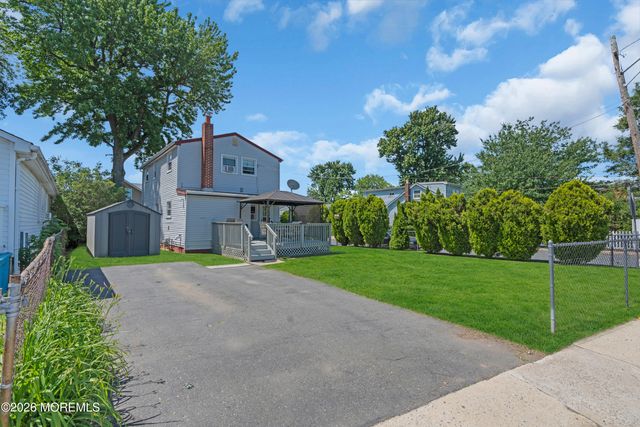 704 Monmouth Parkway, North Middletown, NJ 07748