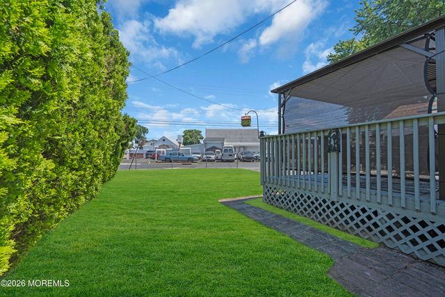 704 Monmouth Parkway, North Middletown, NJ 07748