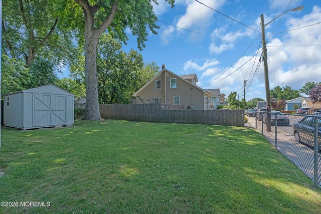 704 Monmouth Parkway, North Middletown, NJ 07748