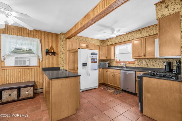 704 Monmouth Parkway, North Middletown, NJ 07748