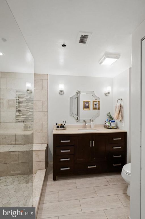 Image 46 of property listing at 5800 NICHOLSON LN #1-307, Rockville, MD 20852