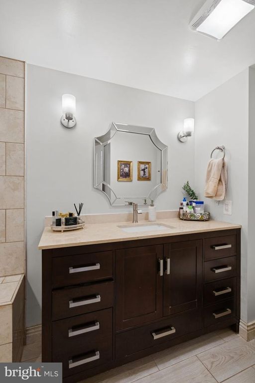 Image 48 of property listing at 5800 NICHOLSON LN #1-307, Rockville, MD 20852