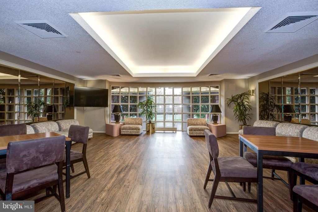 Image 66 of property listing at 5800 NICHOLSON LN #1-307, Rockville, MD 20852