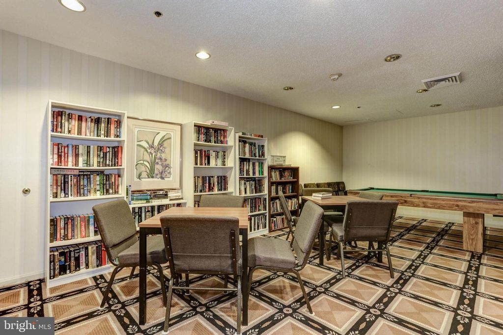 Image 67 of property listing at 5800 NICHOLSON LN #1-307, Rockville, MD 20852
