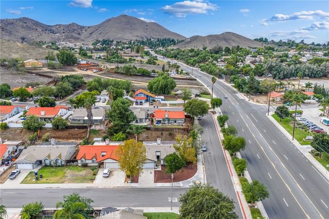 6390 Pullman Court, Riverside, CA 92505