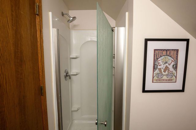 4064 Shoreline Drive, Robbinsdale, MN 55422