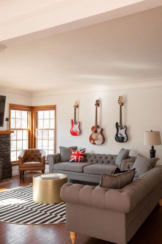 4064 Shoreline Drive, Robbinsdale, MN 55422