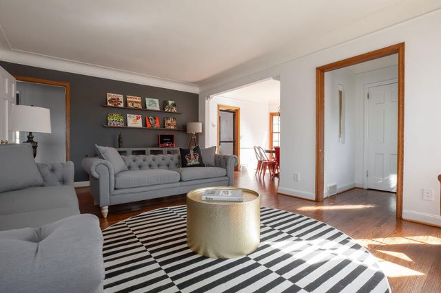 4064 Shoreline Drive, Robbinsdale, MN 55422