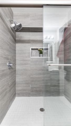3889 Tree Top Drive 3889, Weston, FL 33332