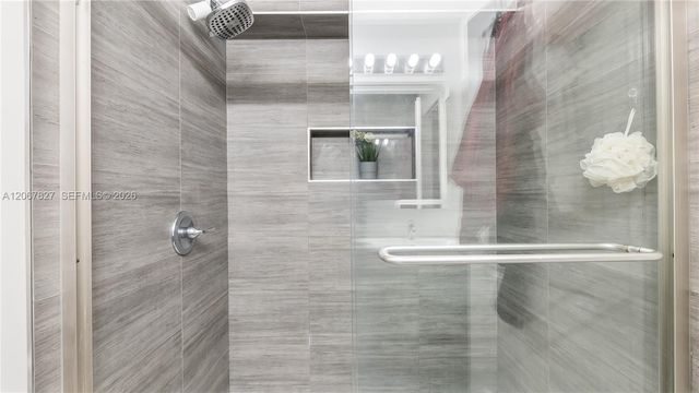 3889 Tree Top Drive 3889, Weston, FL 33332