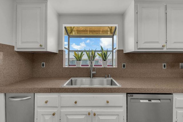 42710 Sandy Bay Road, Bermuda Dunes, CA 92203
