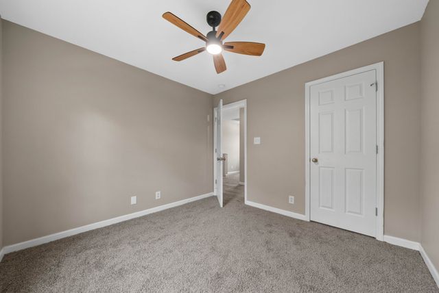 213 Azalea Dr, Oak Grove, KY 42262